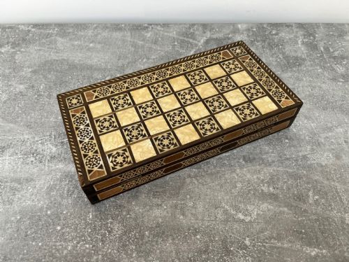 TRAVELLING CHESS AND BACKGAMMON BOARD - ADDITIONAL PHOTO 13