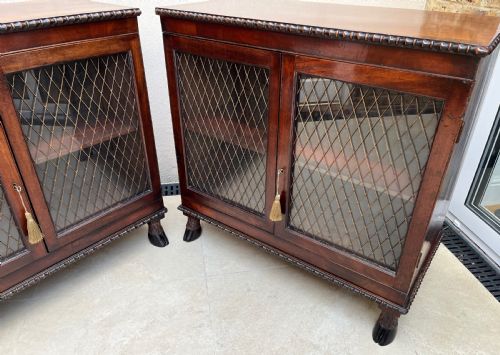 A PAIR OF REGENCY MAHOGANY CABINETS - ADDITIONAL PHOTO 1
