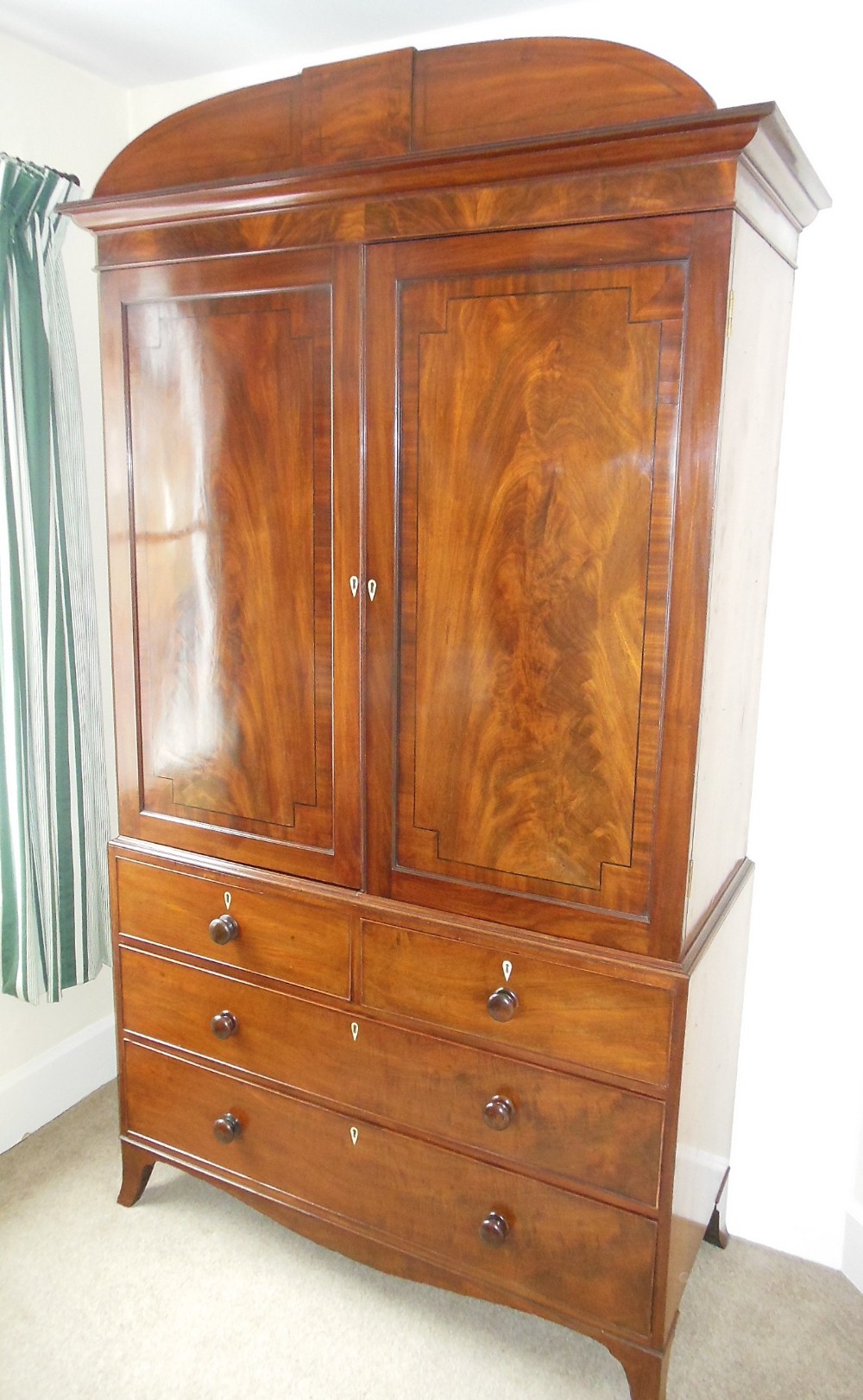 Regency Mahogany Linen Press