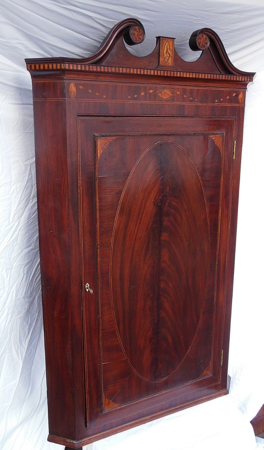 Georgian Inlaid Mahogany Corner Cabinet 