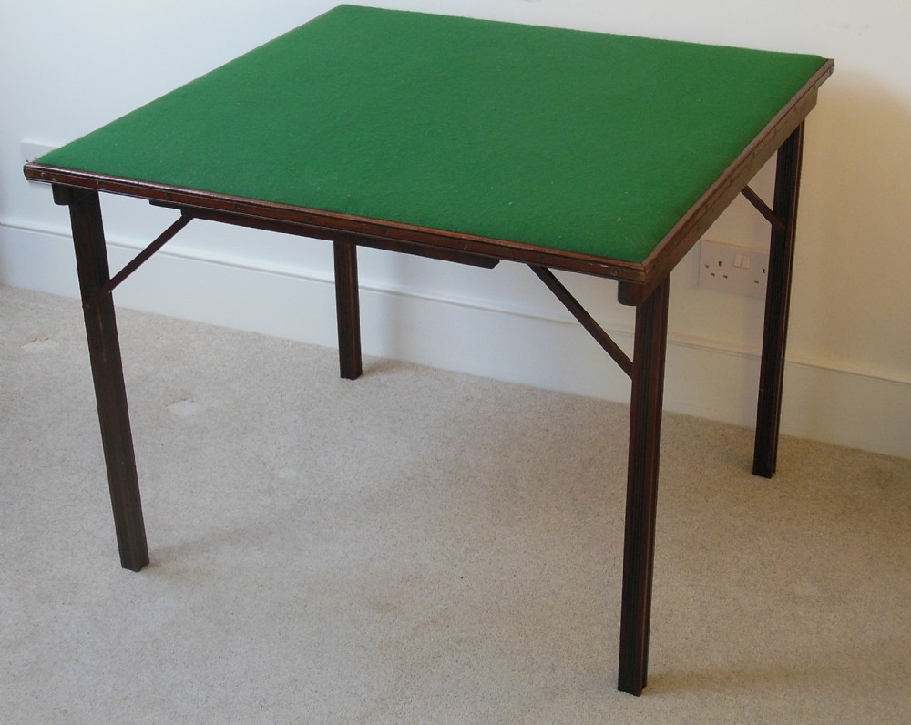 A Squeezer (Collapsable) Mahogany Card Table