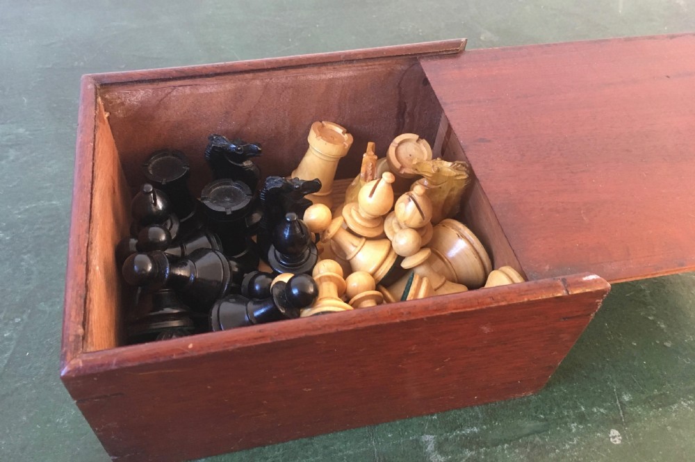 Early 20th Century Boxwood & Ebonised Staunton Pattern Chess Set View II