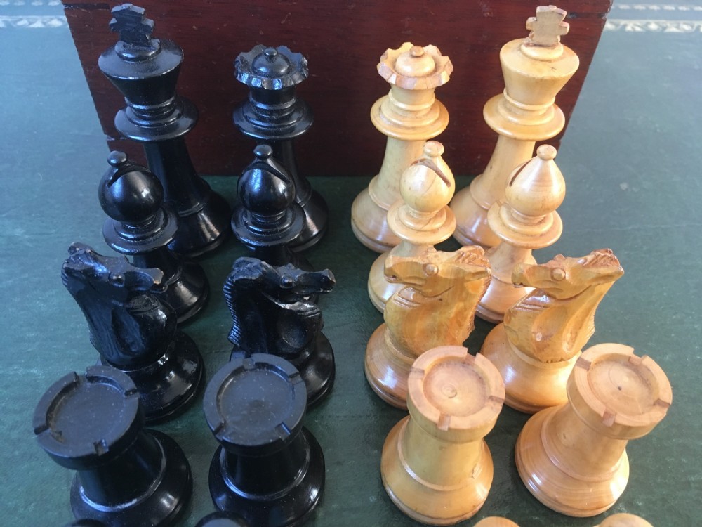 Early 20th Century Boxwood & Ebonised Staunton Pattern Chess Set View III