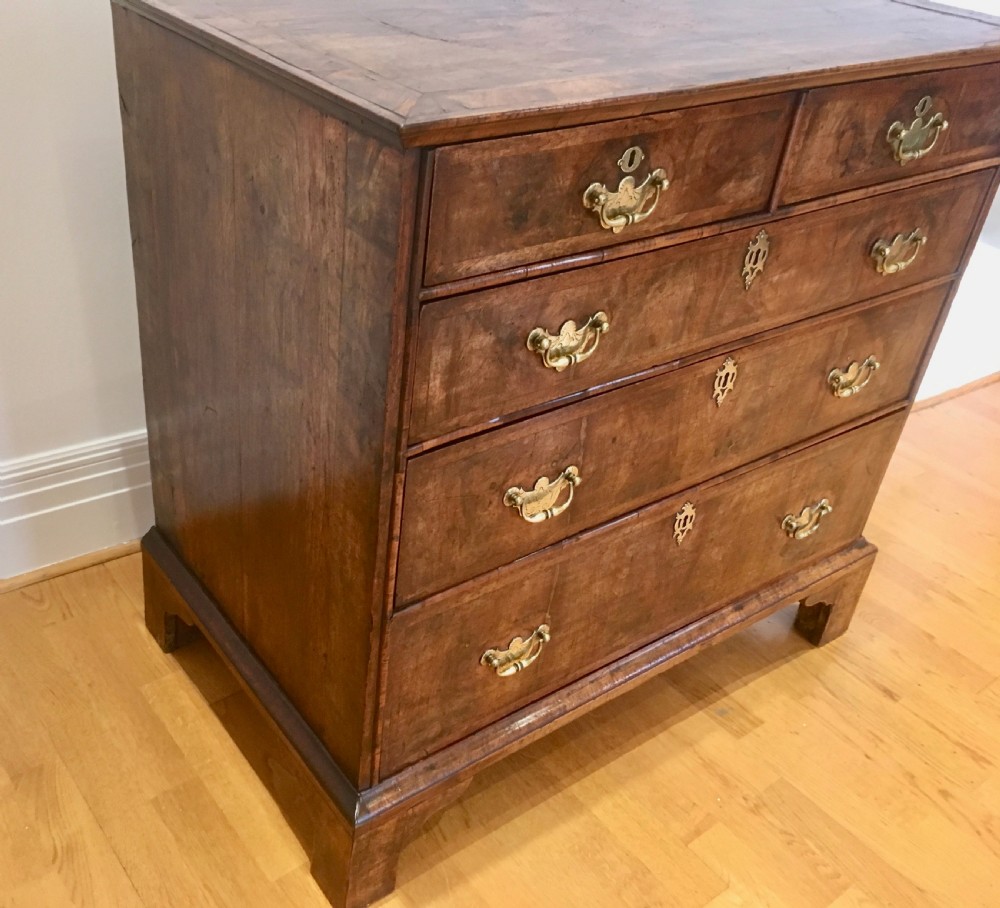 Early 18th Century Walnut Chest of Drawers View III