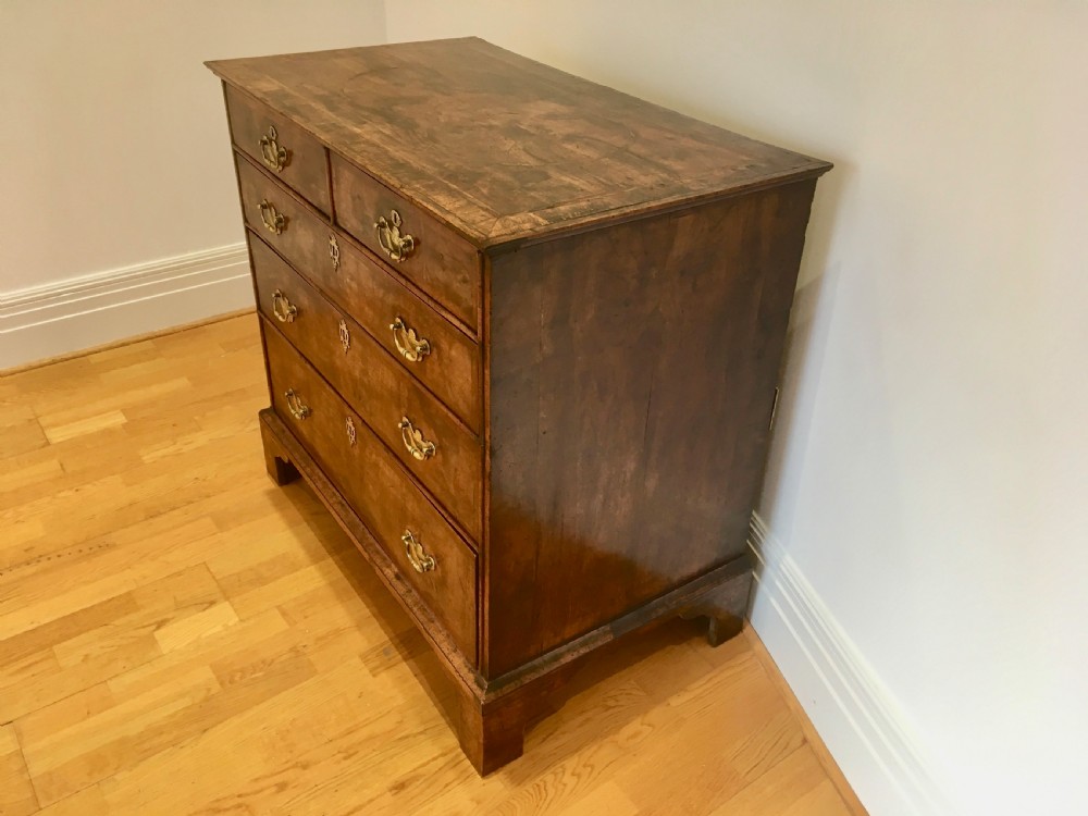 Early 18th Century Walnut Chest of Drawers View VI