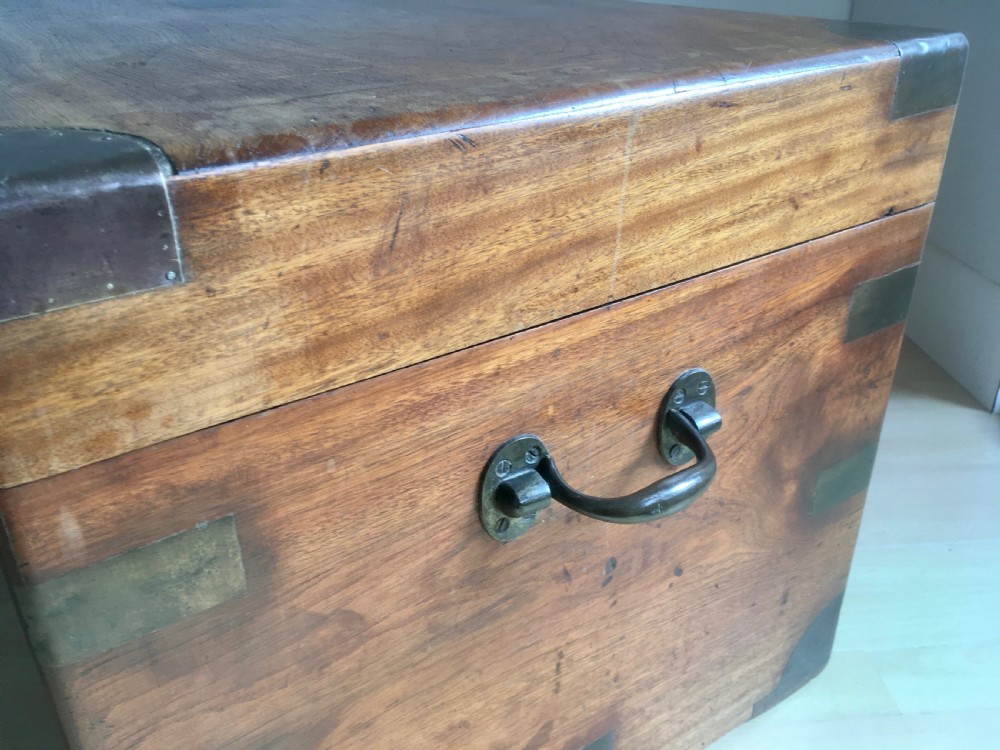 Large Camphor Wood Travelling Trunk Box View VI