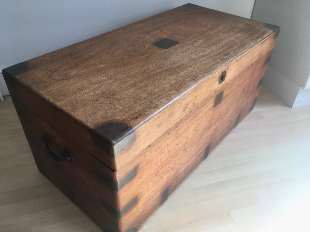 Large Camphor Wood Travelling Trunk Box View XI