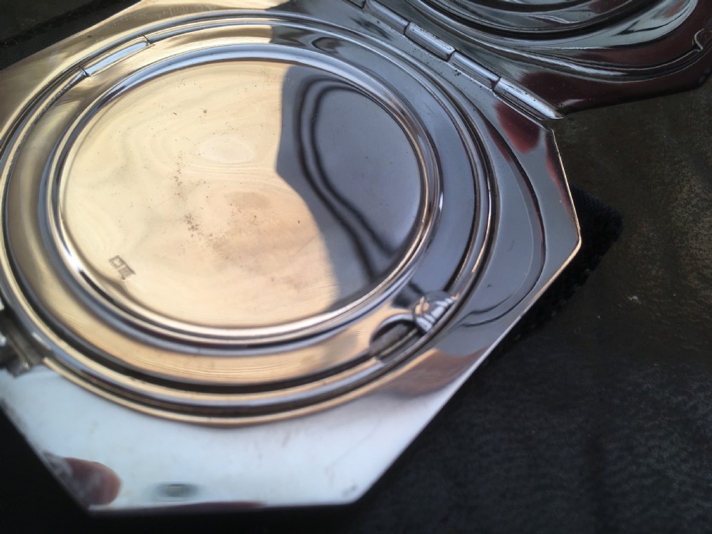 Octagonal Silver Powder Compact View X