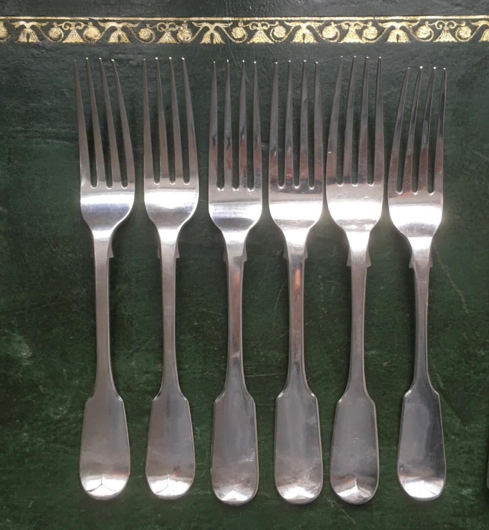 Mixed Set of 36 Pieces of Victorian Silver Fiddle Pattern Cutlery or Flatware View II