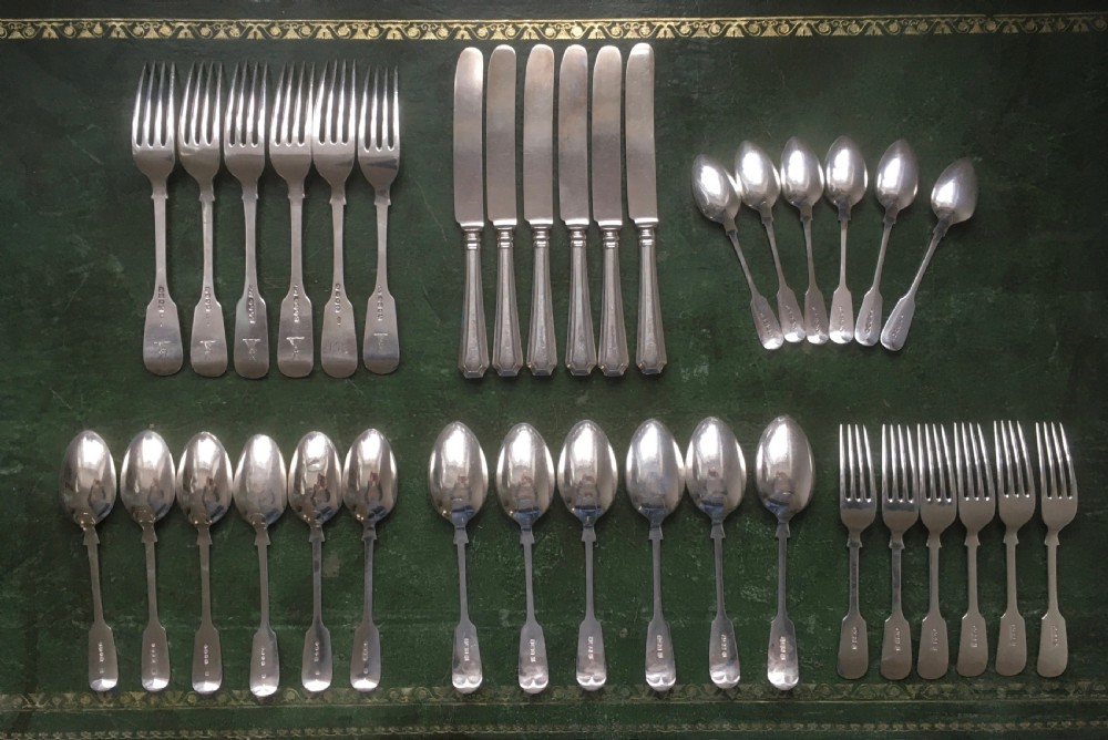 Mixed Set of 36 Pieces of Victorian Silver Fiddle Pattern Cutlery or Flatware View X