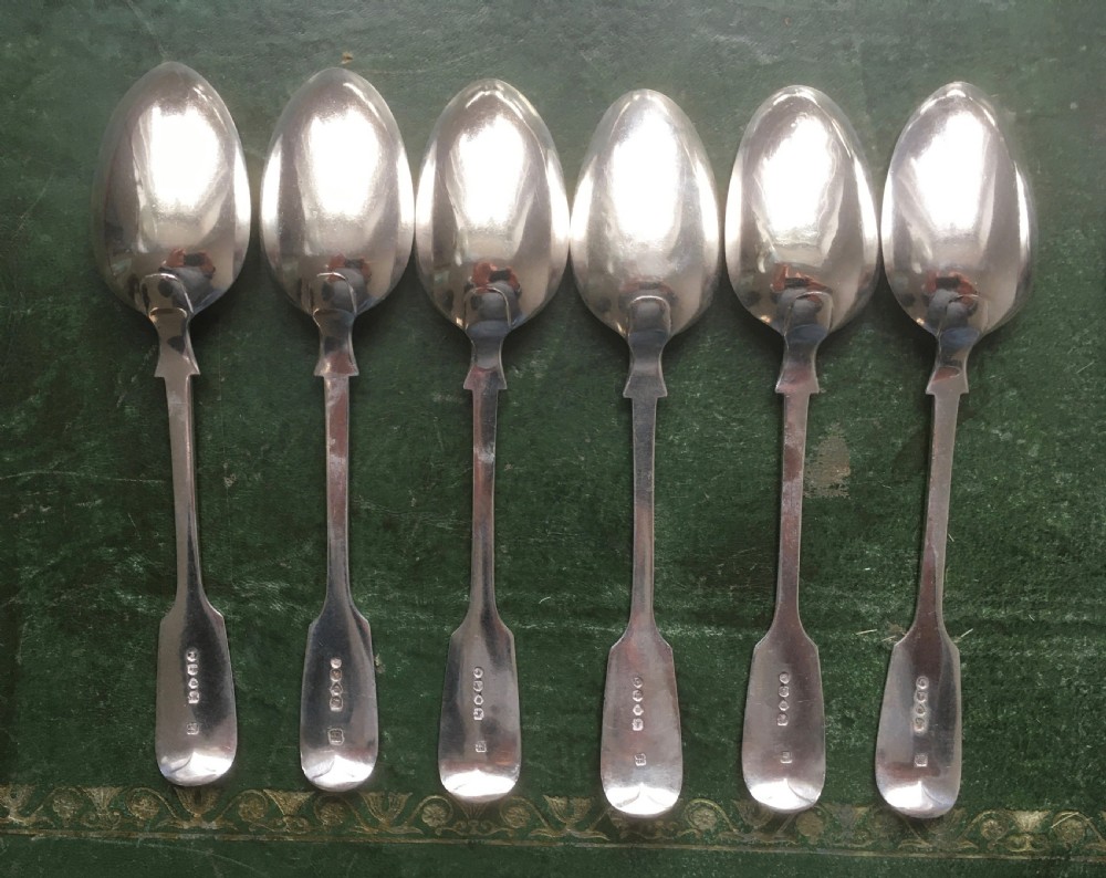 Mixed Set of 36 Pieces of Victorian Silver Fiddle Pattern Cutlery or Flatware View XI