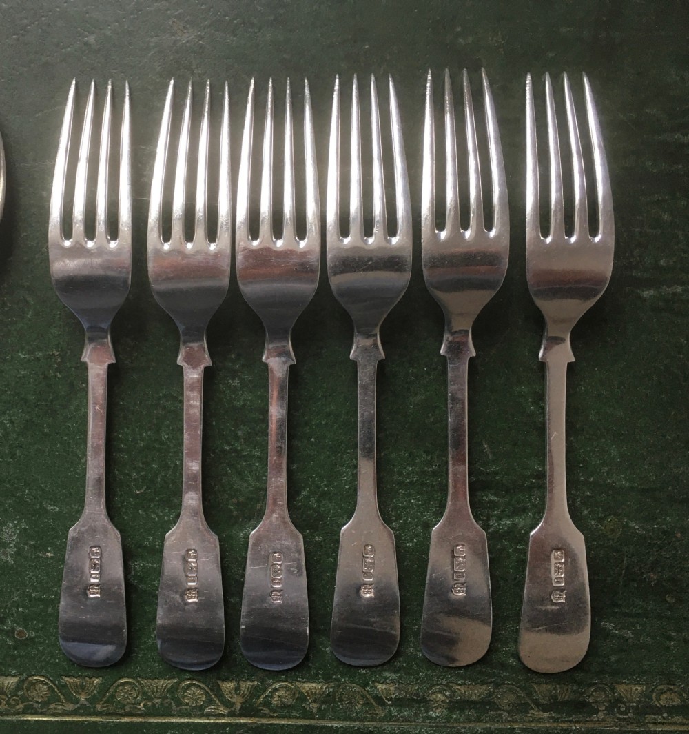 Mixed Set of 36 Pieces of Victorian Silver Fiddle Pattern Cutlery or Flatware View XIV
