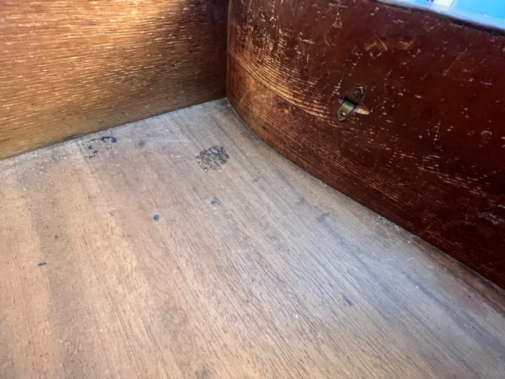 Georgian Mahogany Serpentine Chest of Drawers View XV
