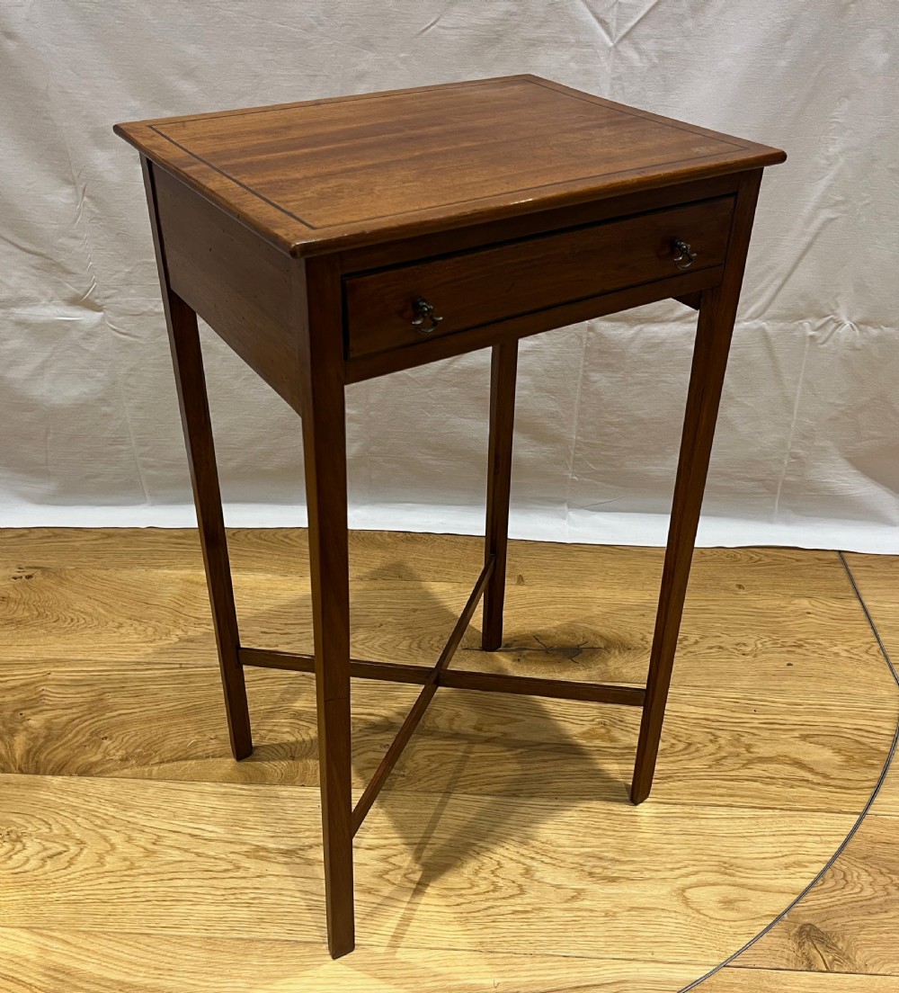 Small Mahogany Side or Lamp Table View XI