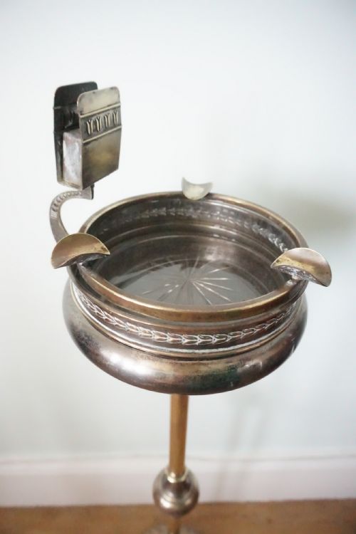 AN EDWARDIAN CLUB CIGAR SMOKER'S STAND C1900 - ADDITIONAL PHOTO 7