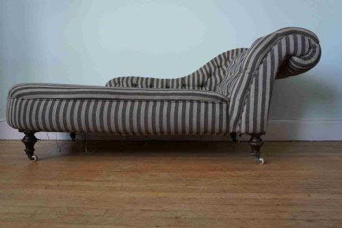A LATE 19TH WALNUT DAY BED ATTRIBUTED TO JAMES SHOOLBRED CO C1870 - ADDITIONAL PHOTO 4