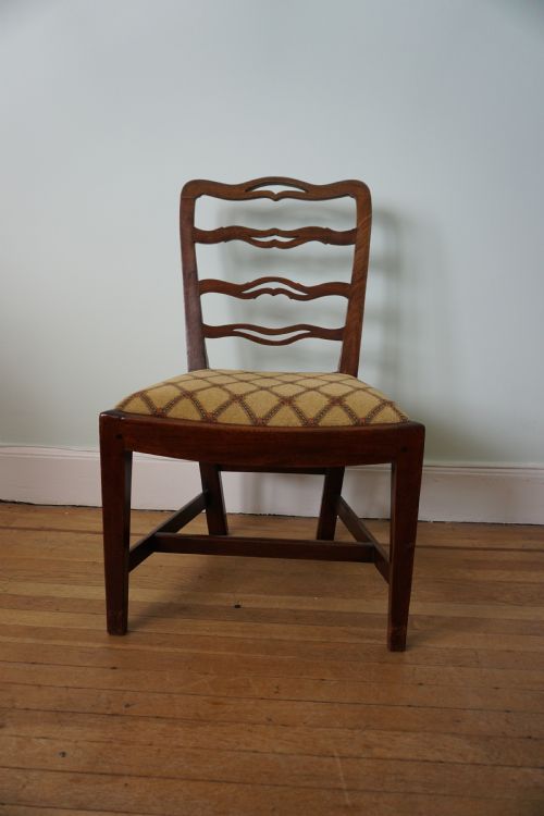 A FINE SCOTTISH GEORGE III MAHOGANY 'FIDDLEBACK' SIDE CHAIR BY WILLIAM HAMILTON C1770 - ADDITIONAL PHOTO 3