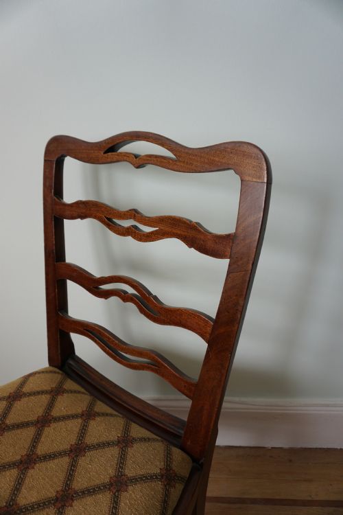 A FINE SCOTTISH GEORGE III MAHOGANY 'FIDDLEBACK' SIDE CHAIR BY WILLIAM HAMILTON C1770 - ADDITIONAL PHOTO 5