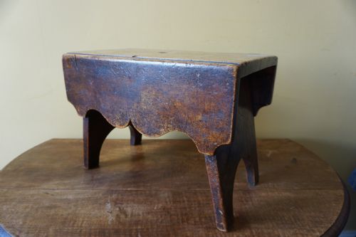 A 19TH CENTURY SCOTTISH BIRCH 'CREEPIE' STOOL - ADDITIONAL PHOTO 6