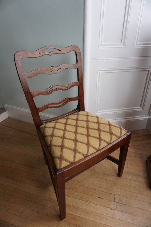 A FINE SCOTTISH GEORGE III MAHOGANY 'FIDDLEBACK' SIDE CHAIR BY WILLIAM HAMILTON C1770 - ADDITIONAL PHOTO 12