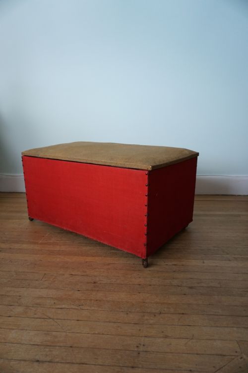 AN EDWARDIAN OTTOMAN C1900 - ADDITIONAL PHOTO 1