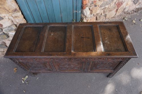 AN ENGLISH CIVIL WAR PERIOD OAK JOINED COFFER C16301650 SOMERSET WEST COUNTRY - ADDITIONAL PHOTO 10
