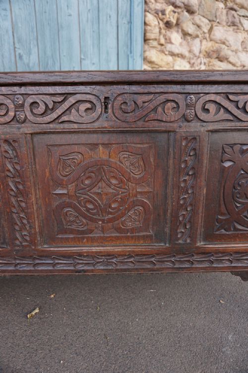 AN ENGLISH CIVIL WAR PERIOD OAK JOINED COFFER C16301650 SOMERSET WEST COUNTRY - ADDITIONAL PHOTO 11