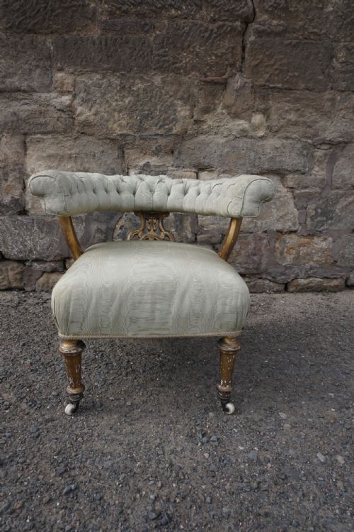 A VICTORIAN GILTWOOD TUB CHAIR BY HOLLAND SONS OF LONDON - ADDITIONAL PHOTO 5