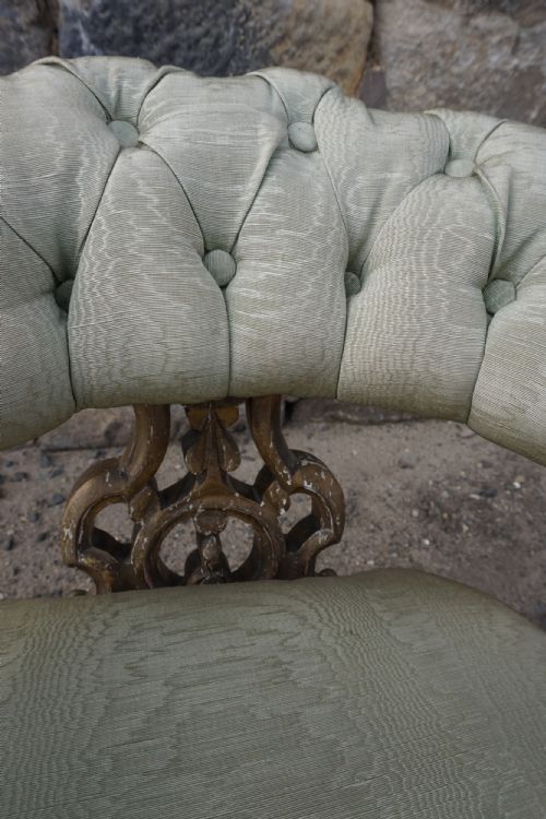 A VICTORIAN GILTWOOD TUB CHAIR BY HOLLAND SONS OF LONDON - ADDITIONAL PHOTO 3