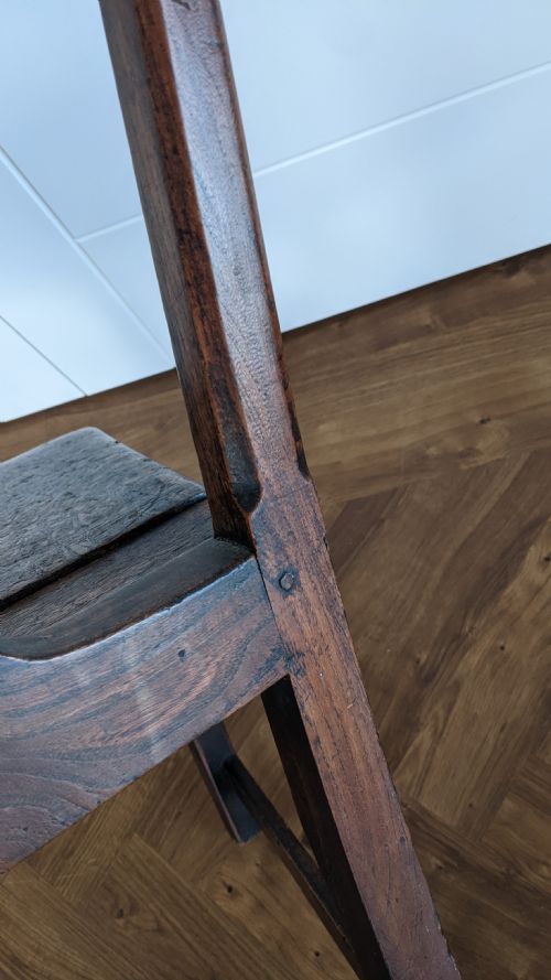 A LARGE GEORGE II III ELM AND OAK CHAIR - ADDITIONAL PHOTO 2