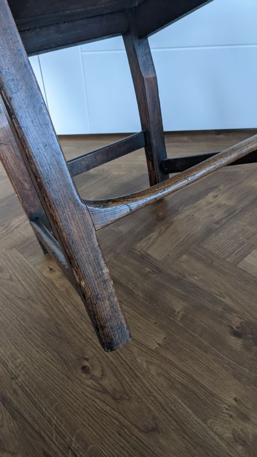 A LARGE GEORGE II III ELM AND OAK CHAIR - ADDITIONAL PHOTO 5