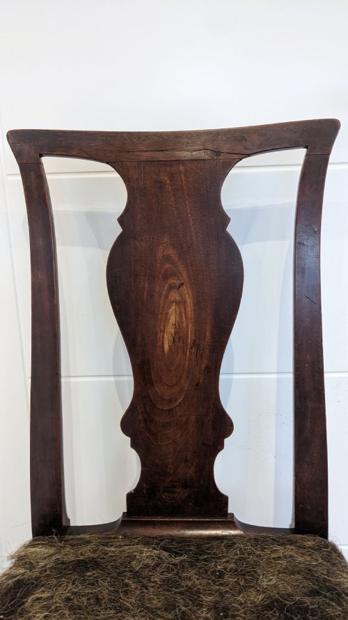 A SET OF SIX GEORGE II WALNUT DINING CHAIRS C1760 - ADDITIONAL PHOTO 5