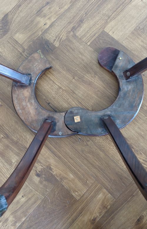 AN ARTICULATED MAHOGANY BABY STROLLER INTHE GEORGAIN STYLE - ADDITIONAL PHOTO 8