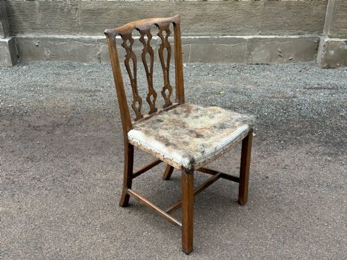 A STRIKING PAIR OF GEORGE III CARVED WALNUT SIDE CHAIRS THIRD QUARTER 18TH CENTURY - ADDITIONAL PHOTO 2