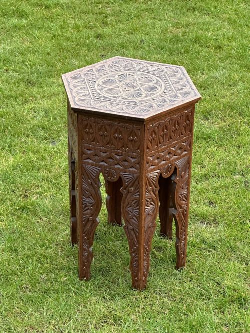 A RARE SCOTTISH CHIPCARVED OAK TABLE BY MCIVOR AND ALLAN CASTELTOWN CAITHNESS C1900 - ADDITIONAL PHOTO 10