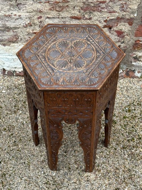 A RARE SCOTTISH CHIPCARVED OAK TABLE BY MCIVOR AND ALLAN CASTELTOWN CAITHNESS C1900 - ADDITIONAL PHOTO 11