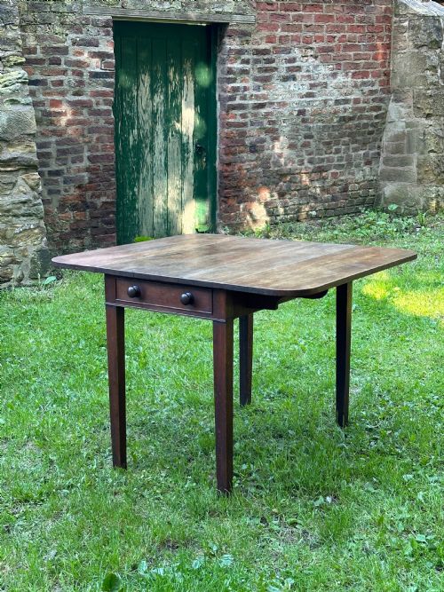 A GEORGE III OAK KITCHEN TABLE C1800 - ADDITIONAL PHOTO 2