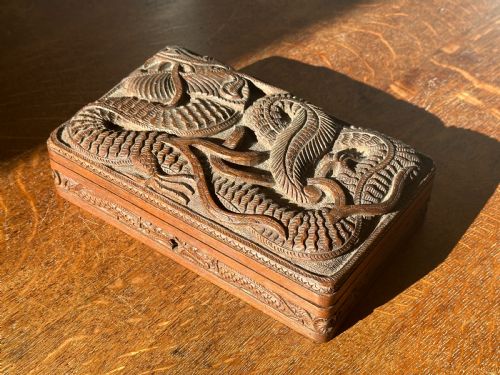 AN ANGLOINDIAN CARVED WALNUT CIGARCIGARETTE BOX KASHMIR LATE 19TH CENTURY - ADDITIONAL PHOTO 4