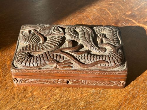 AN ANGLOINDIAN CARVED WALNUT CIGARCIGARETTE BOX KASHMIR LATE 19TH CENTURY - ADDITIONAL PHOTO 5