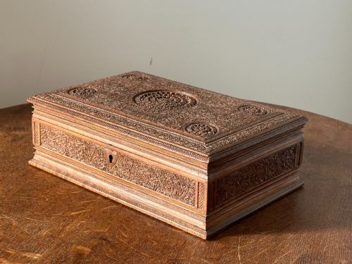 A LATE 19TH CENTURY ANGLOINDIAN CARVED SANDALWOOD CASKET MYSORECANARA SOUTHERN INDIA - ADDITIONAL PHOTO 1