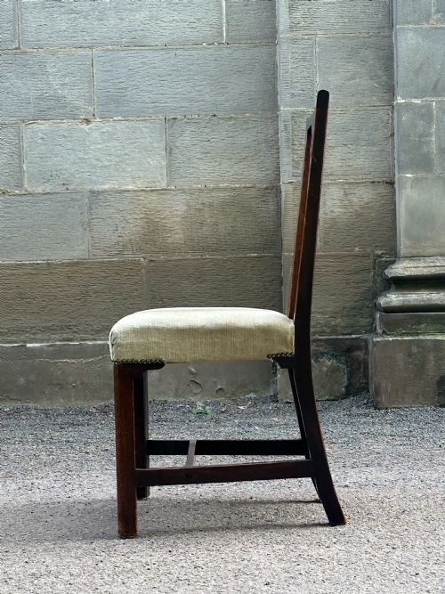 A PAIR OF IRISH GEORGE III WALNUT SIDE CHAIRS C1770 - ADDITIONAL PHOTO 5
