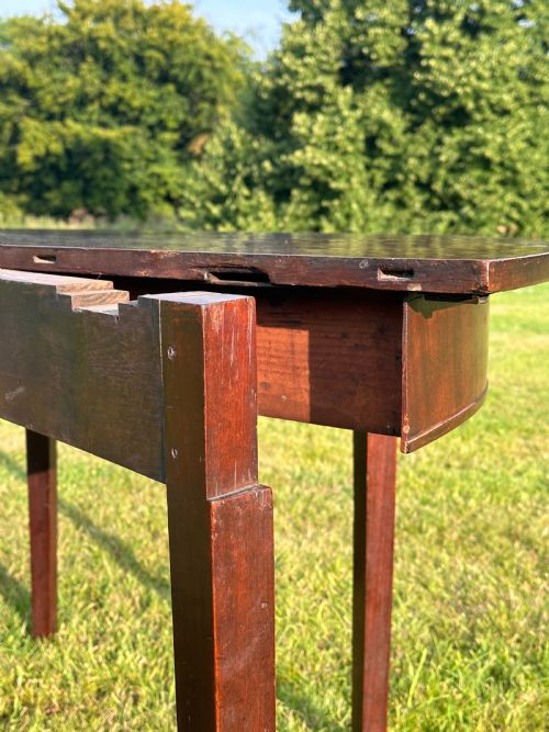 A GEORGE III MAHOGANY HUNT OR POSSIBLY CAMPAIGN TABLE EDINBURGH C1780 - ADDITIONAL PHOTO 10