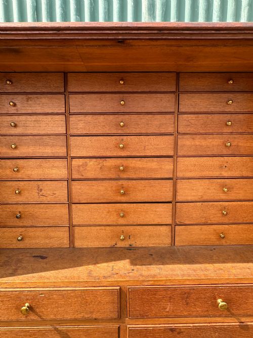 A SCOTTISH GEORGE III OAK ESTATE CABINET 18TH CENTURY - ADDITIONAL PHOTO 1
