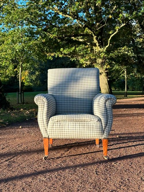 AN EDWARDIAN COUNTRY HOUSE EASY ARMCHAIR C1900 - ADDITIONAL PHOTO 1