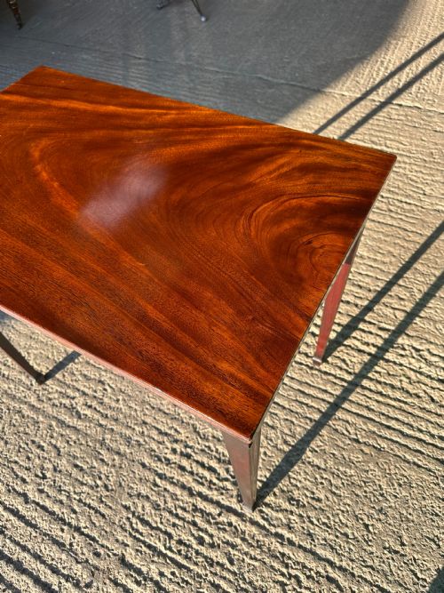 A GEORGE III MAHOGANY SIDE TABLE PROBABLY SCOTTISH 1770'S - ADDITIONAL PHOTO 1