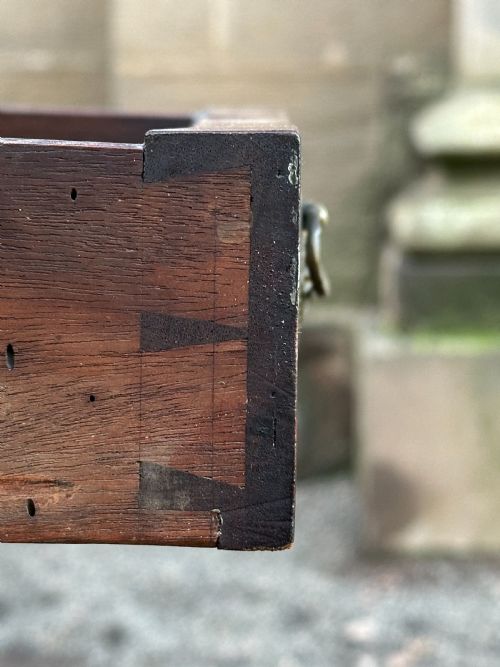 A GEORGE III MAHOGANY SIDE TABLE PROBABLY SCOTTISH 1770'S - ADDITIONAL PHOTO 5