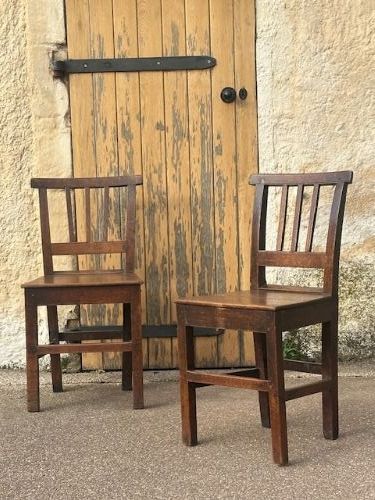 A PAIR OF SCOTTISH VERNACULAR OAK JOINED CHAIRS FIRST HALF 19TH CENTURY POSSIBLY NORTHERN ISLES