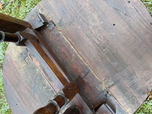 AN OAK JOINED TAVERN TABLE C16501680 WITH REPAIRS AND REPLACEMENTS - ADDITIONAL PHOTO 1