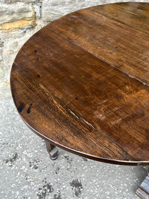 AN OAK JOINED TAVERN TABLE C16501680 WITH REPAIRS AND REPLACEMENTS - ADDITIONAL PHOTO 2
