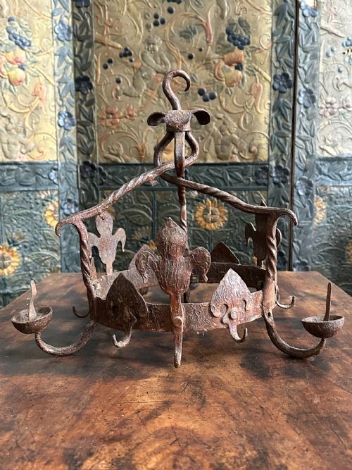 AN 18TH CENTURY WROUGHT IRON GAME CROWN - ADDITIONAL PHOTO 3